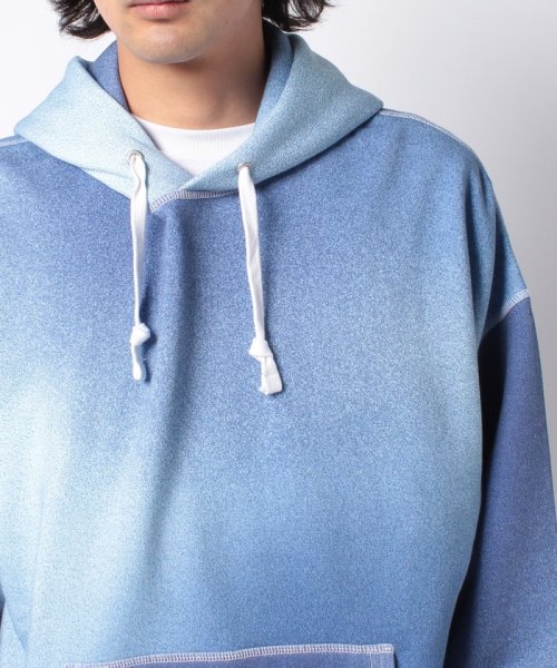LEVI’S OUTLET(リーバイスアウトレット)/LMC BOXED HOODIE LMC BLUE SPRAY/img03