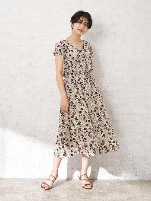 セール レトロ花柄ワンピース イェッカ ヴェッカ Yecca Vecca Magaseek