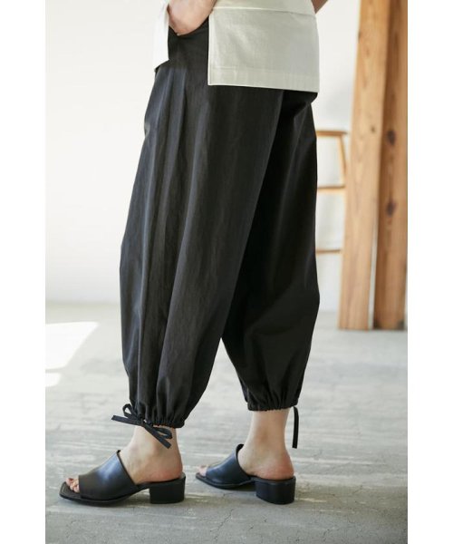 BLACK BY MOUSSY(ブラックバイマウジー)/tucked easy balloon pants/img04