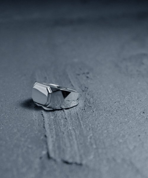 MAISON mou(メゾンムー)/【YArKA/ヤーカ】deformed octagon pedestal design ring[dod]/変形八角形台座リング silver925/img04