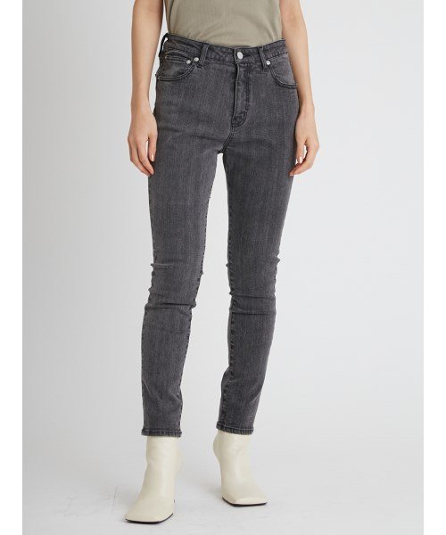 スキニーデニムパンツ 予めご了承ください