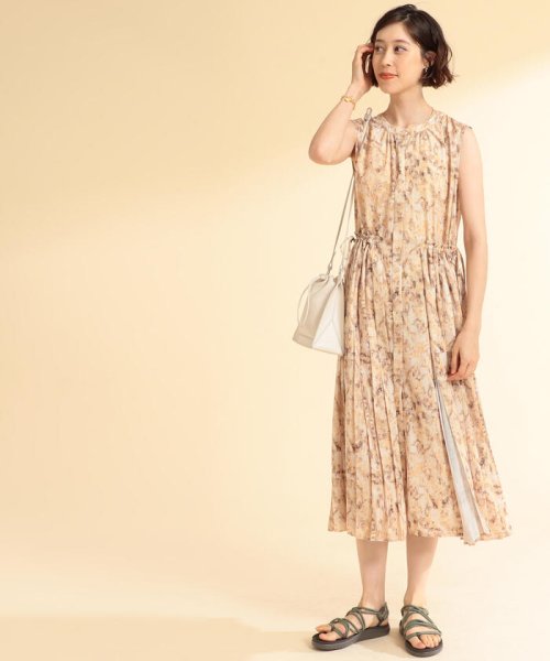 セール 30 Off Ray Beams プリント プリーツ ノースリーブ ワンピース レイビームス Ray Beams Magaseek