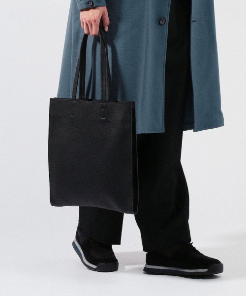 【別注】A×TOMORROWLAND シュリンクレザートートバッグ 