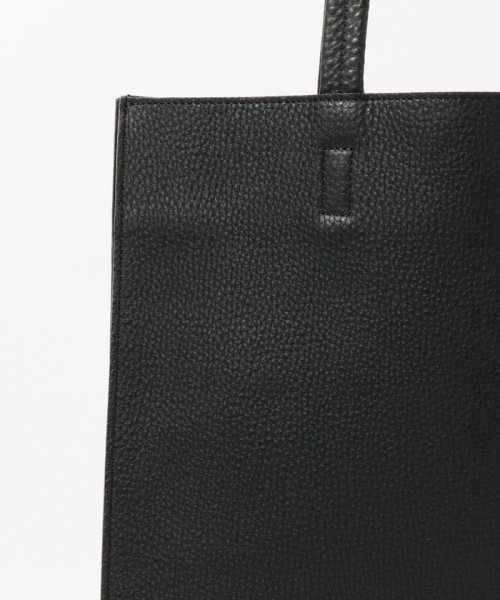 【別注】A×TOMORROWLAND シュリンクレザートートバッグ 