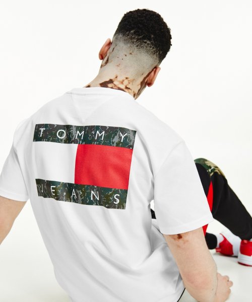 TOMMY JEANS(トミージーンズ)/カモフラージュフラッグTシャツ/img02