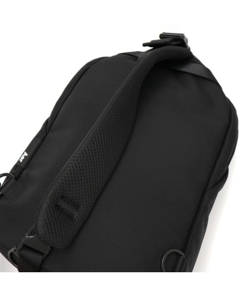 Aer(エアー)/エアー ボディバッグ 縦型 Aer Sling Bag 3 スリングバッグ 3 Active Collection PC収納 13インチ 抗菌 シューズ収納/img15