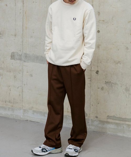 SHIPS MEN(シップス　メン)/【WEB限定/SHIPS別注】FRED PERRY: ワンポイント ロゴ サイドリブ クルーネック スウェット (トレーナー)/img02