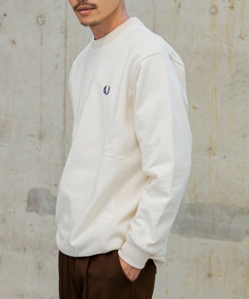 SHIPS MEN(シップス　メン)/【WEB限定/SHIPS別注】FRED PERRY: ワンポイント ロゴ サイドリブ クルーネック スウェット (トレーナー)/img06