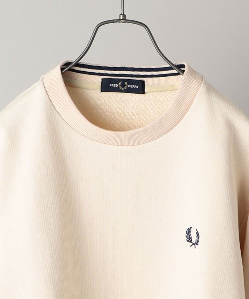 SHIPS MEN(シップス　メン)/【WEB限定/SHIPS別注】FRED PERRY: ワンポイント ロゴ サイドリブ クルーネック スウェット (トレーナー)/img13