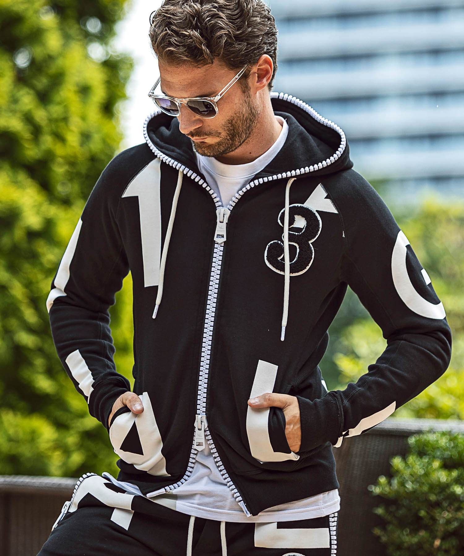 ビッグファスナーランダムロゴパーカー(504297147)｜HANKYU MEN'S