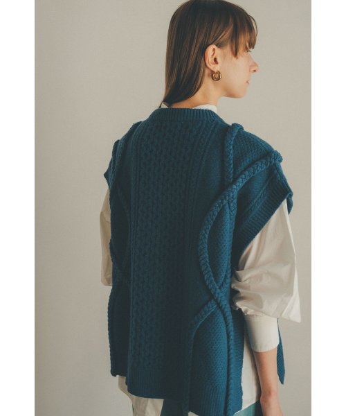 セール】3D CABLE SLIT KNIT VEST(504303247) | クラネ(CLANE) - MAGASEEK