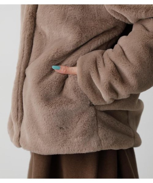 AZUL by moussy(アズールバイマウジー)/FLUFFY HOODIE SHORT COAT/img26