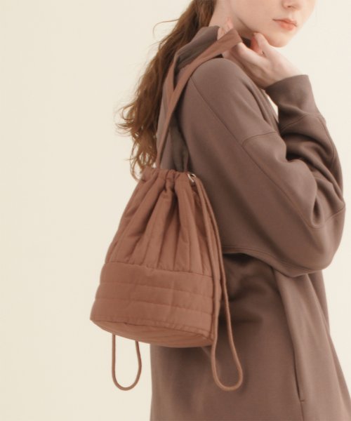 セール Kelen ケレン ストライプキルティング巾着ショルダーバッグ Oqu Kelen Kelen Magaseek