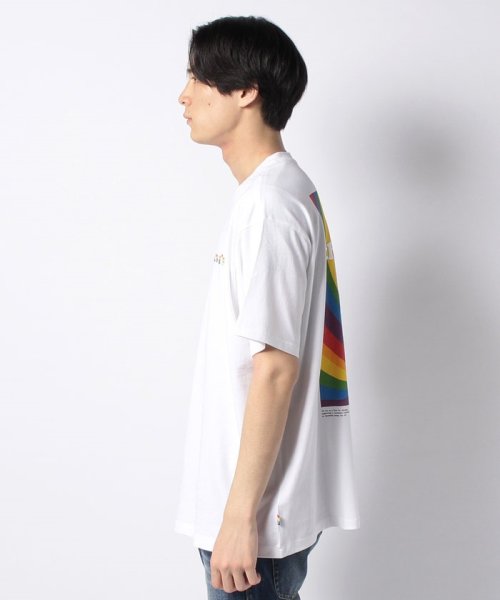 LEVI’S OUTLET(リーバイスアウトレット)/VINTAGE FIT GRAPHIC TEE PRIDE TEE WHITE+/img02