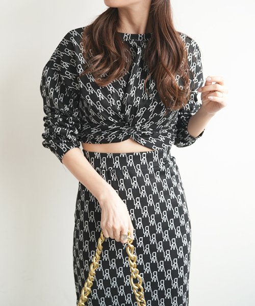 セール セットアップ ワンピース タイトスカート タイトワンピース モノグラム柄 ショート丈 クロップド丈 トレーナー 韓国 ファッション モノグラム柄セットアップ フューティアランド Futier Land Magaseek