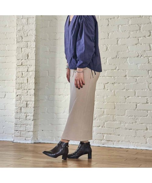 ベルトデザインサイドゴアショートブーツ ヒール5 5cm／筒丈10cm■原産国