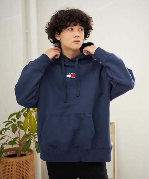 TOMMY JEANS(トミージーンズ)/TJM TOMMY BADGE HOODIE/img09