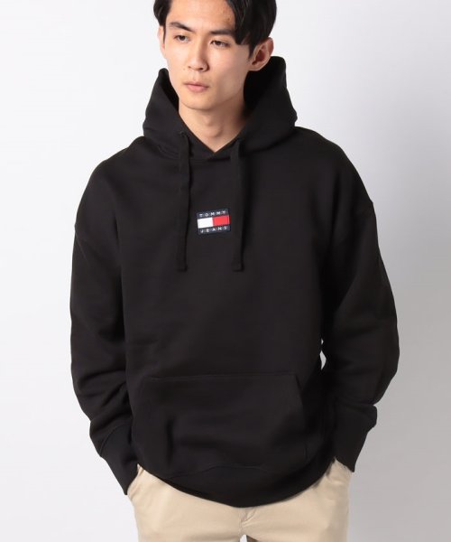 TJM TOMMY BADGE HOODIE 
