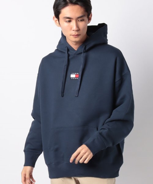 TJM TOMMY BADGE HOODIE 