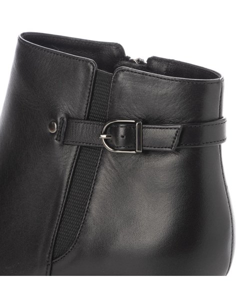ベルトデザインサイドゴアショートブーツ ヒール5 5cm／筒丈10cm■原産国