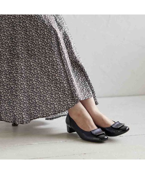 【3E】ローヒールスクエアパンプス 3E 本革