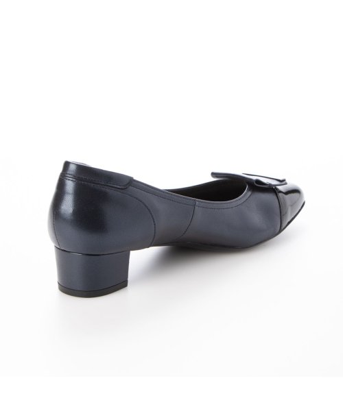【3E】ローヒールスクエアパンプス 3E 本革