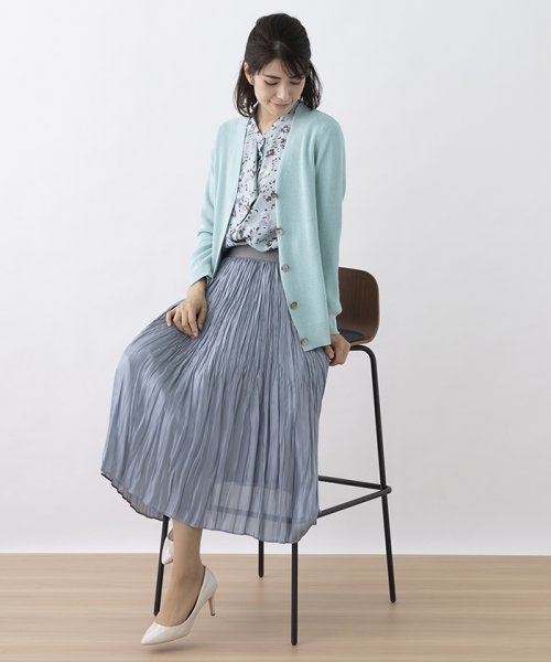 Vネックニットカーディガン 