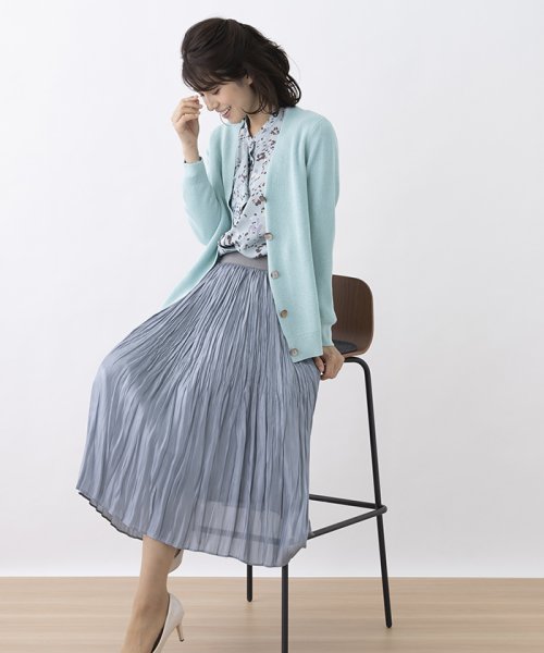 Vネックニットカーディガン 