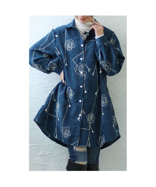 Sawa a la mode(サワアラモード)/幾何学な花刺繍のコーデュロイシャツ/img23