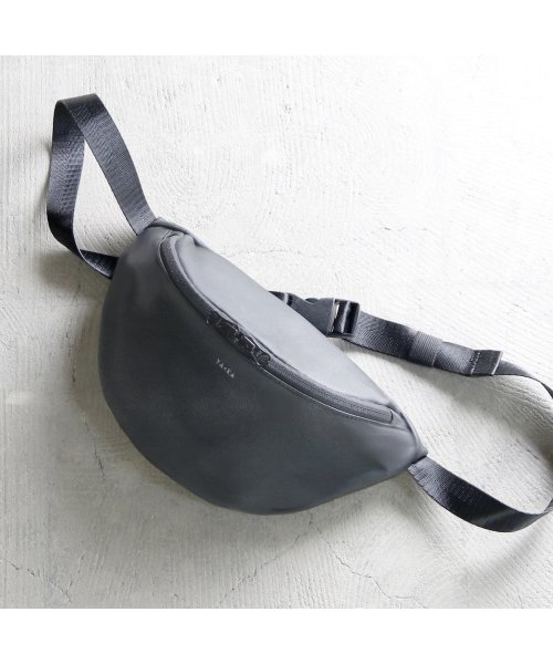 MAISON mou(メゾンムー)/【YArKA/ヤーカ】real leather zip west(shoulder) bag[Fomalhaut]/リアルレザーウエストバッグ/img01