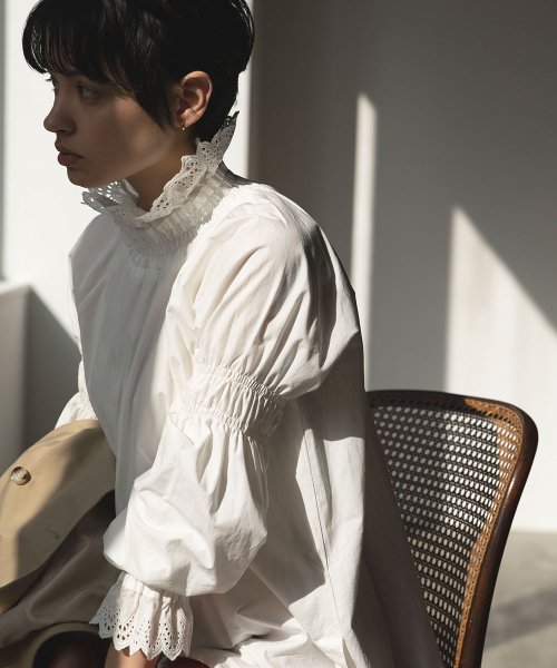 marjour(マージュール)/VINTAGE LIKE LACENECK BLOUSE/img16