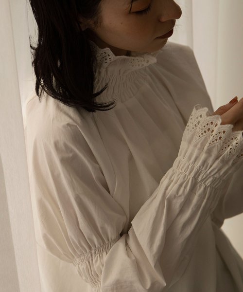 marjour(マージュール)/VINTAGE LIKE LACENECK BLOUSE/img20