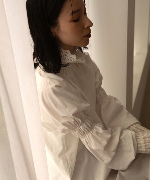 marjour(マージュール)/VINTAGE LIKE LACENECK BLOUSE/img21