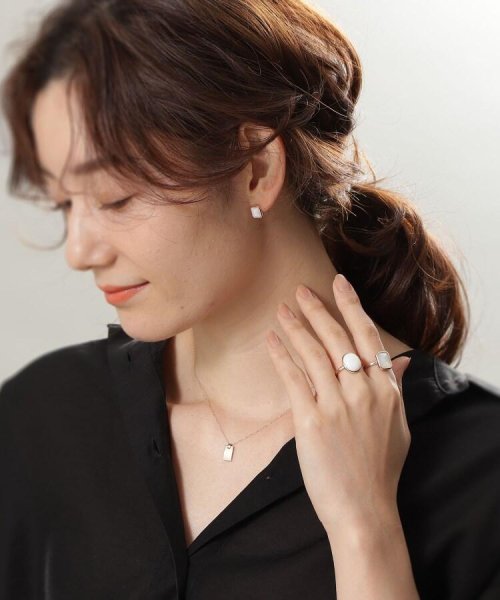 K10カラーストーン（白蝶貝）オーバルカボションリング 