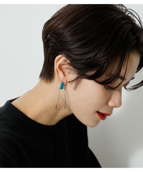 AZUL by moussy(アズールバイマウジー)/EPO SQUARE METAL EARRINGS/img06