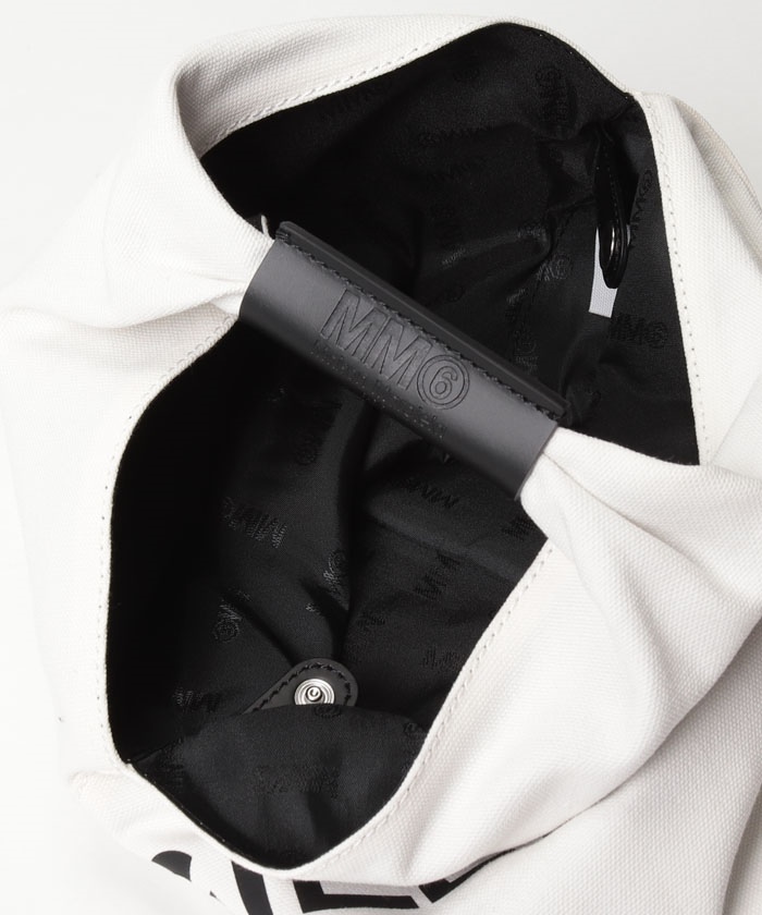 オンライン体験ツアー 【MM6 MAISON MARGIELA】エムエムシックス メゾンマルジェラ ハンドバッグ トートバッグ S54WD0043 P4537 Logo Print ハンドバッグ SUB【What's in my bag?】バッグの中身を紹介|新しい鞄の中身|マルジェラのカバンを購入