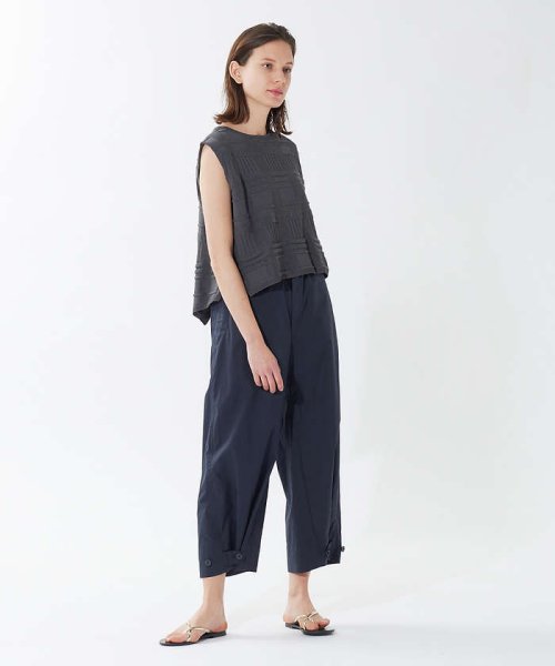 ダンプイージーワイドパンツ モデル：H167 B79 W58 H85