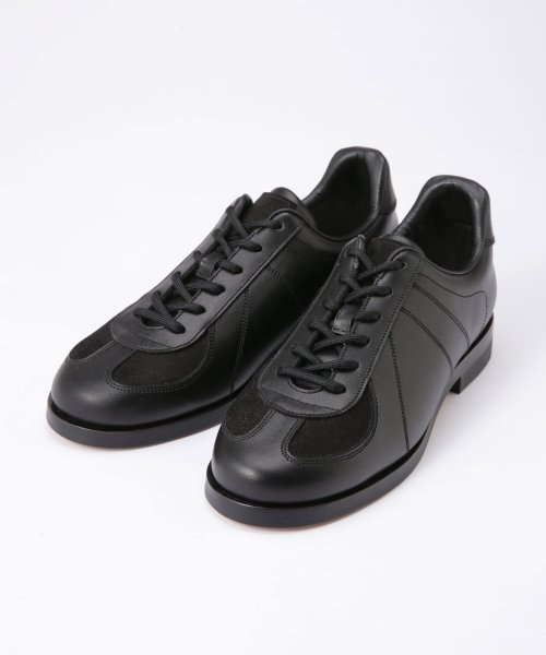 foot the coacher/別注 NON－SPORTY SNEAKERS GERMAN 商品説明foot the coacher（フットザコーチャー）『上品さとストリート感を併せ持つデザイン』オーソドックスなスニーカーをモチー EIM1545272221(11880円)
