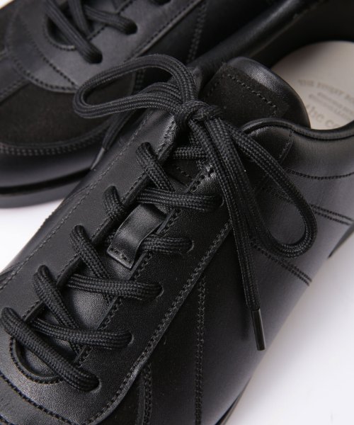 foot the coacher/別注 NON－SPORTY SNEAKERS GERMAN 商品説明foot the coacher（フットザコーチャー）『上品さとストリート感を併せ持つデザイン』オーソドックスなスニーカーをモチー EIM1545272221(11880円)
