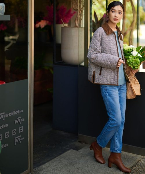 【CLASSY.1月号掲載】23区DENIM ボーイフィット パンツ #002 23区DENIM #072 ネイビー #075 #004 品番 グレー スカイブルー アイボリー B1443142178 (11011円)