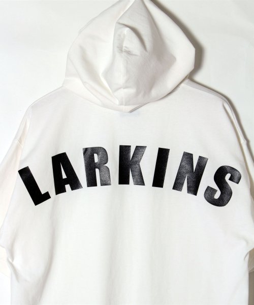 ALWAYS GOOD TIME NEW BASIC STORE(オールウェイグッドタイムニューベーシックストア)/LARKINS/ラーキンス　フロントピスネーム　バックビッグロゴTパーカー　フーディ/img16