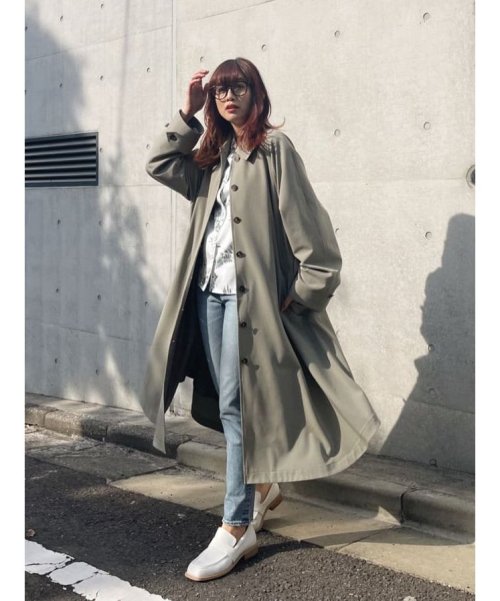 moussy(マウジー)/ROUND HEM FLARE TRENCH コート/img04