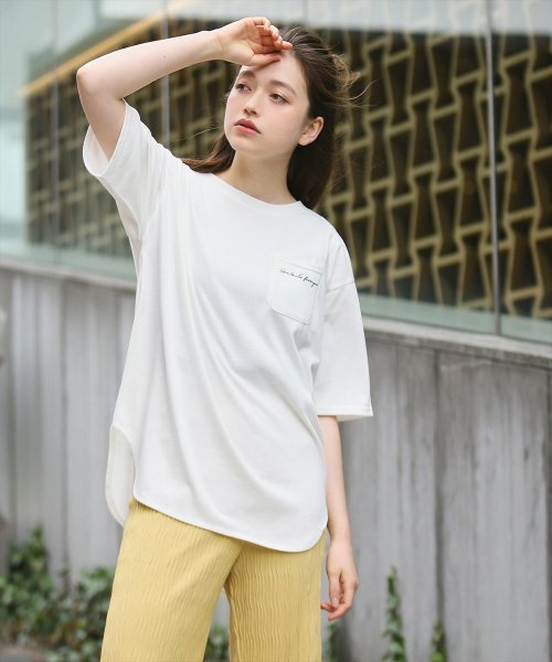 CHILLE(チル)/ポケット付き筆記体裾ラウンドTシャツ/img01