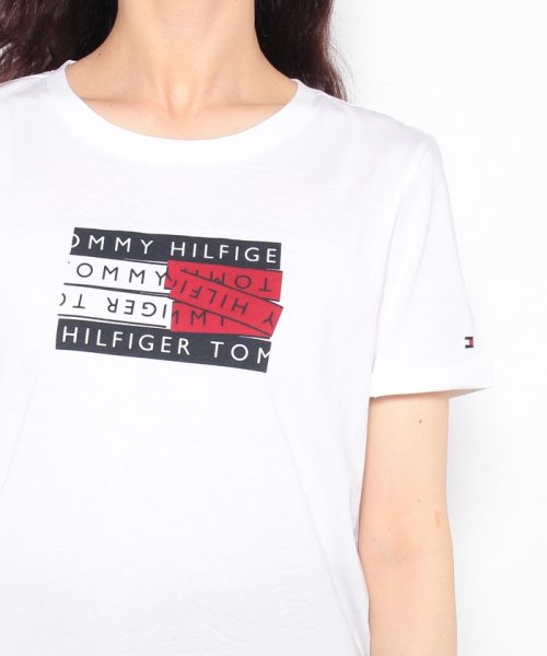 TOMMY HILFIGER(トミーヒルフィガー)/ロゴテープフラッグプリントTシャツ/img04