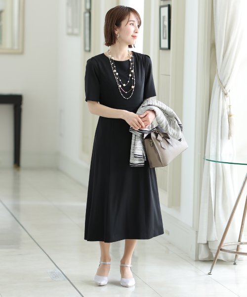ディナーショーの服装 60代はドレスが苦手 でも大丈夫な安心コーデ