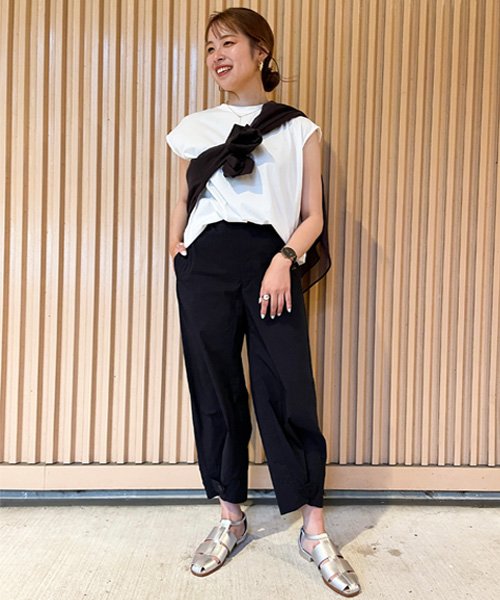 ダンプイージーワイドパンツ モデル：H167 B79 W58 H85