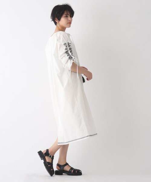 セール コットンエンブロイダリー ロングカフタンドレス オペークドットクリップ Opaque Clip Magaseek