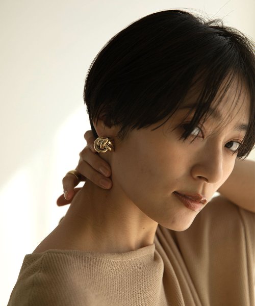 marjour(マージュール)/OVERLAY EARRING/img02