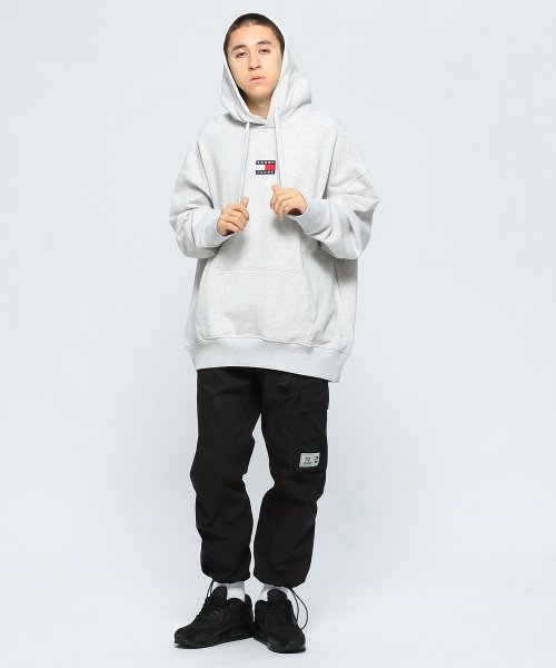 TOMMY JEANS(トミージーンズ)/TJM TOMMY BADGE HOODIE/img19