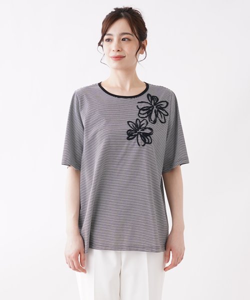 Leilian PLUS HOUSE(レリアンプラスハウス)/ふんわり花刺繍ボーダーTシャツ【プラス企画】/img04